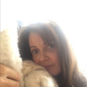 Meet your Posher, Debbie